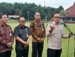 Wamendagri Bima Arya Sentil Menu Makanan Retret Kepala Daerah di IPDN Jatinangor