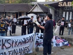 Puluhan Mahasiswa Unpad, Kritik Program Retret di IPDN, Hamburkan Anggaran Ditengah Efisiensi