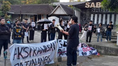 Puluhan Mahasiswa Unpad, Kritik Program Retret di IPDN, Hamburkan Anggaran Ditengah Efisiensi