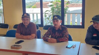Warga Desa Cibungur Sumedang Pertanyakan Dugaan Penyelewengan Dana Desa