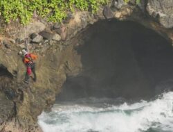 Hari ke 7 Pencarian Korban Kecelakaan Laut Mahasiswa Ikopin di Garut Dihentikan