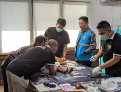 Peduli Generasi Sehat, YBM PLN UP3 Sumedang Gelar Khitanan Massal