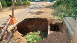 Gorong-Gorong Jebol Parah, Jalan Kabupaten Terancam Putus