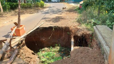 Gorong-Gorong Jebol Parah, Jalan Kabupaten Terancam Putus
