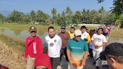 Dihadiri Perwakilan Kemenpora, Ribuan Warga Tumpah Ruah di Jalan Sehat Kemerdekaan Situraja Sumedang