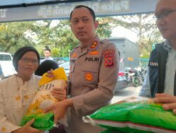 Ratusan Emak-emak Serbu Pasar Murah Polres Sumedang, Beras 4 Ton Ludes Dalam Sekejap