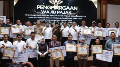 Bapenda Sumedang Beri Penghargaan untuk Wajib Pajak Taat, Bupati Dony: Pahlawan Pembangunan