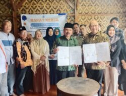 Muhammadiyah Sumedang dan Telkom Teken MoU Digitalisasi Sekolah