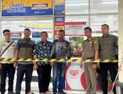 Langgar Izin Operasional, Indomaret di Ciptasari Sumedang Disegel Satpol PP