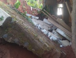 Kades Kaduwulung Laporkan Tanah Longsor di Dusun Sanding Akibat Hujan Deras