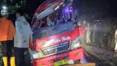 Tiga Tewas dan 17 Luka-Luka dalam Kecelakaan Maut Tanjakan Cae Wado Sumedang