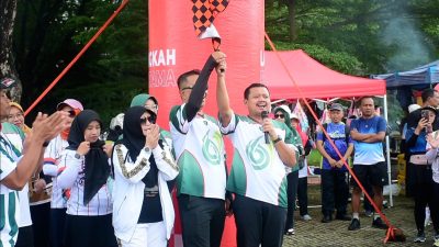 Fun Walk Warnai Puncak Peringatan Hari Kesehatan Nasional ke-61 Tingkat Sumedang