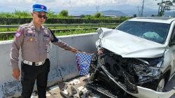 Hilang Kendali, Inova Zenik Tabrak Inova di Tol Cisumdawu Sumedang, Satu Mobil Terbalik