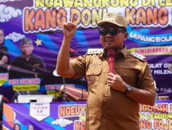 Jalan Parakanmuncang-Tegalmanggung di Cimanggung Mulai Diaspal Malam Ini