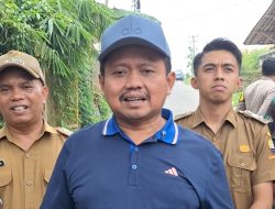 Pantau Langsung ke Lokasi, Bupati Sumedang Pastikan Jalan Cicabe-Cikandang Tuntas