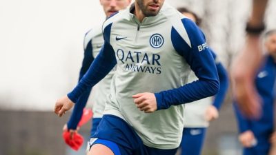 Galatasaray ingin boyong Hakan Calhanoglu