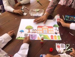 Dari Kelas Riuh Jadi Kondusif: Cara Guru SD Manangga Mengarahkan Energi Murid ke Kegiatan Belajar