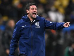 Chivu Fokus Scudetto, Inter Abaikan Kontroversi Wasit