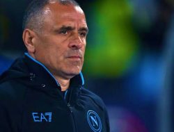 Calzona Ungkap Konflik Internal Napoli, Sebut Ruang Ganti Tak Kondusif