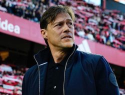 Sevilla Pecat Almeyda, Terancam Zona Degradasi