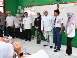 Terharu Lihat Semangatnya, Wagub Jabar Jamin Kelanjutan Pendidikan Ihsan