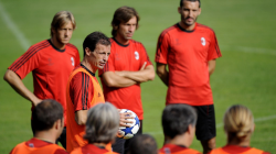 Dampak Allegri Bertahan di Milan, Stabilitas Terjaga