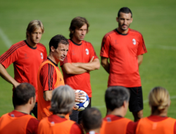 Dampak Allegri Bertahan di Milan, Stabilitas Terjaga