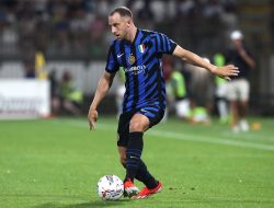 Alasan Barcelona Incar Bastoni, Bek Modern yang Dibutuhkan