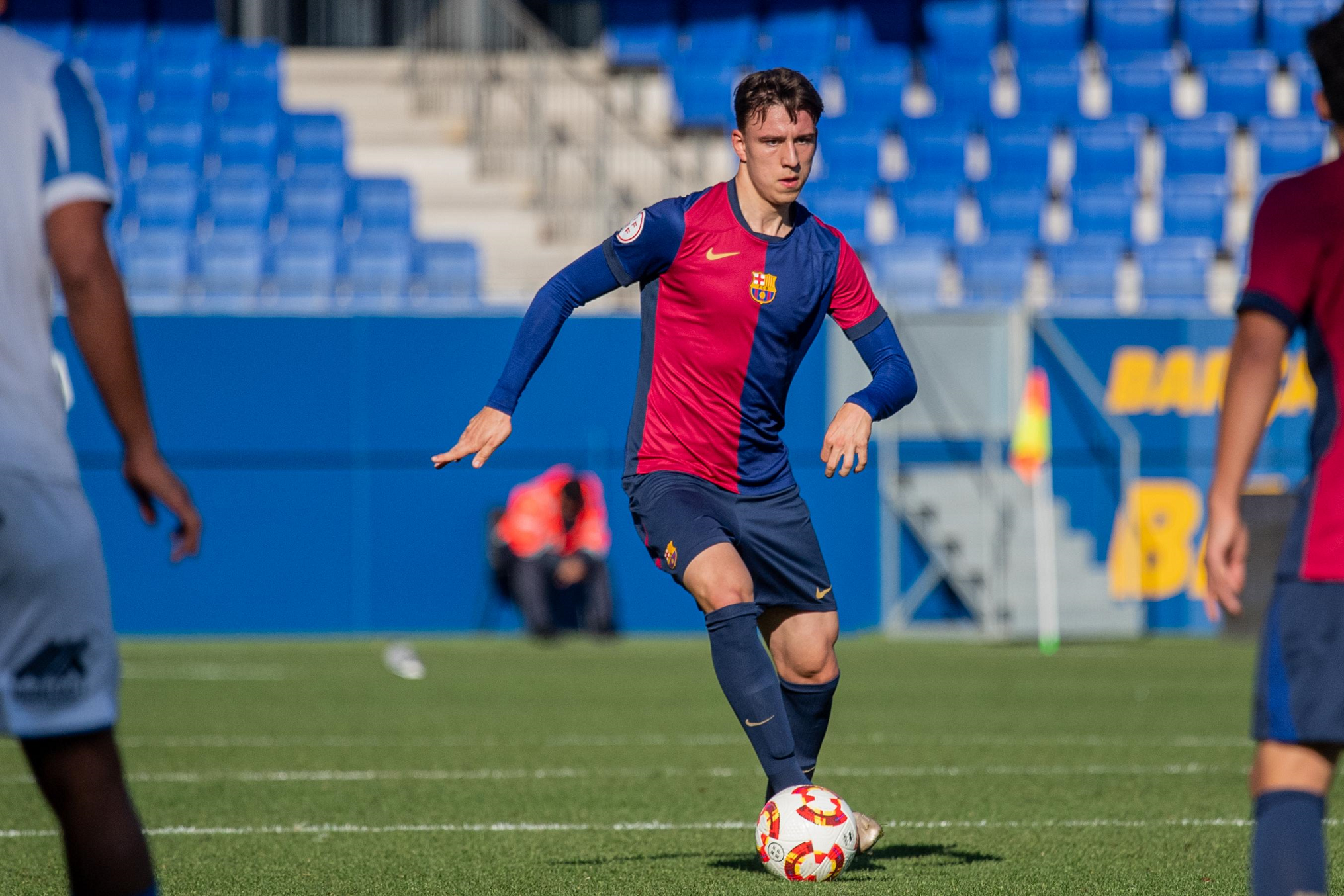 perbandingan pemain muda