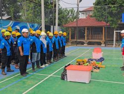 PLN UP3 Sumedang Perketat Standar Keselamatan, Pastikan Petugas Penyambungan Bekerja Aman dan Profesional