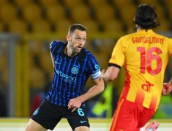 Tolak Kontrak Baru dari Inter, Stefan de Vrij Pilih Habiskan Karier di Yunani