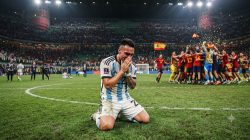 Ilustrasi Lautaro Martinez kecewa setelah Argentina kalah dari Spanyol di final Piala Dunia 2026.