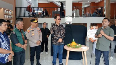 Dari Jualan Keliling ke tiap Rumah, Kini Kingcom ACC Punya Outlet 3 Lantai