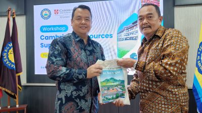 Guru SD-SMA Al Ma’soem Ikuti Update Training with Cambridge