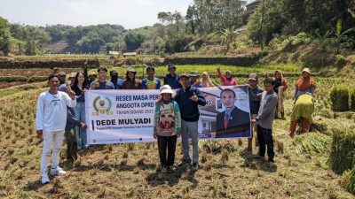 Reses Masa Persidangan III, Anggota DPRD Sumedang Serap Aspirasi Petani di Raharja