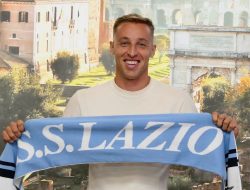 Resmi! Frattesi Gabung Lazio, Inter Tetap Pegang Hak Jual