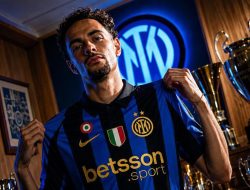 Curtis Jones Tiba di Milan, Inter Tunggu Tes Medis