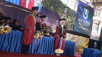 350 Mahasiswa Ma’soem University Diwisuda, Rektor Tekankan Pentingnya Adaptasi dan Integritas